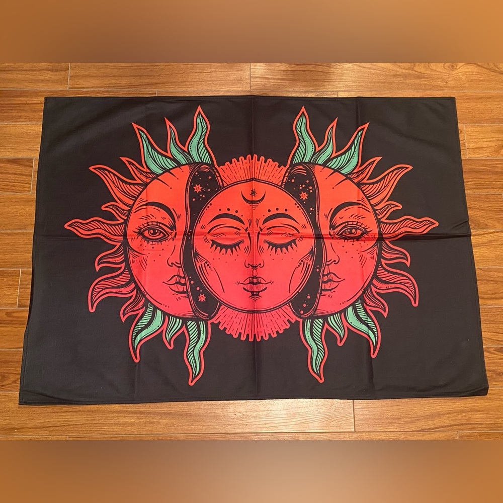 Sun and Moon Tapestry 98 x 70 cm